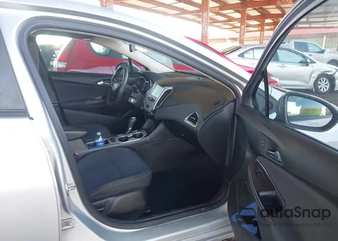 2017 Chevrolet Cruze Ls Auto z USA, uszkodzony, nr VIN 1G1BC5SM5H7177782